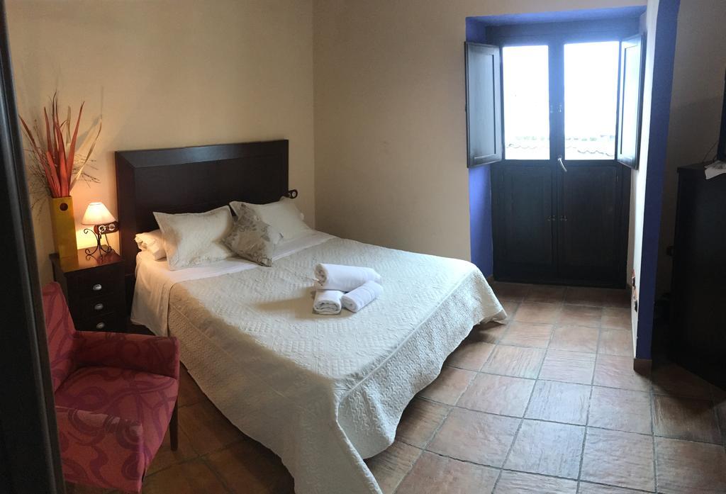 Apartamentos Victoria Bujalance 外观 照片