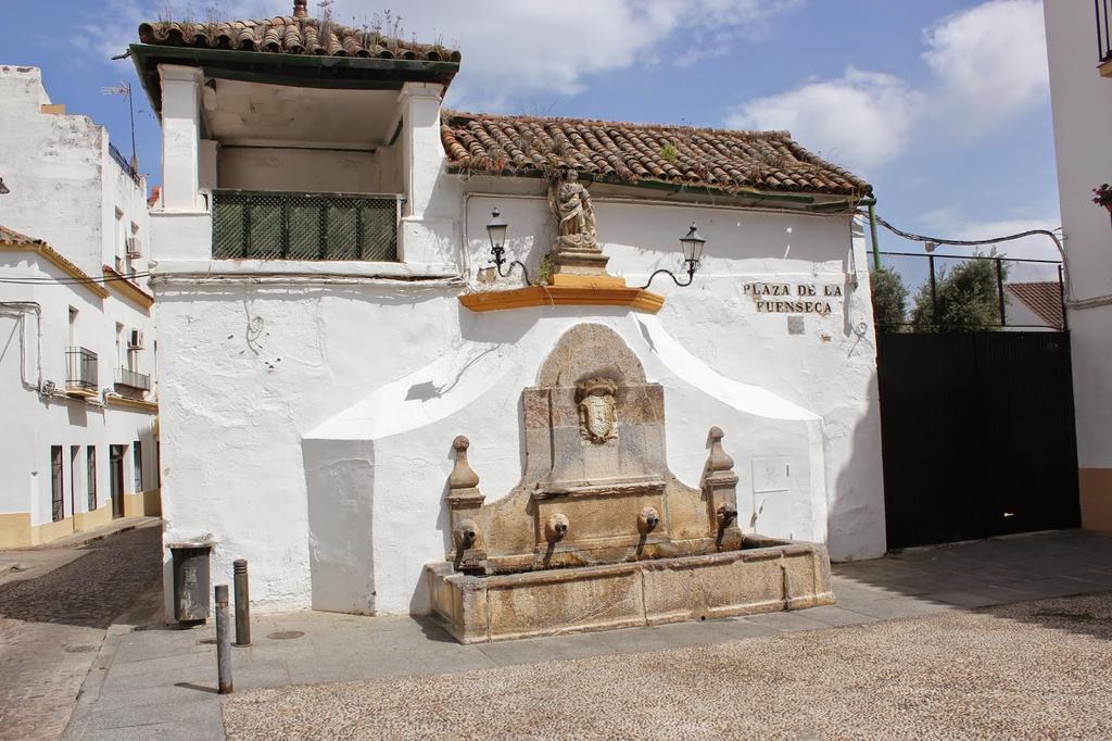 Apartamentos Victoria Bujalance 外观 照片