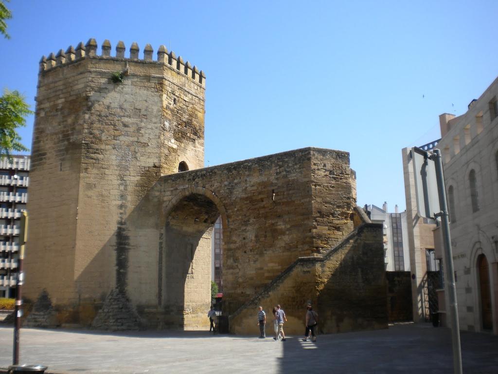 Apartamentos Victoria Bujalance 外观 照片
