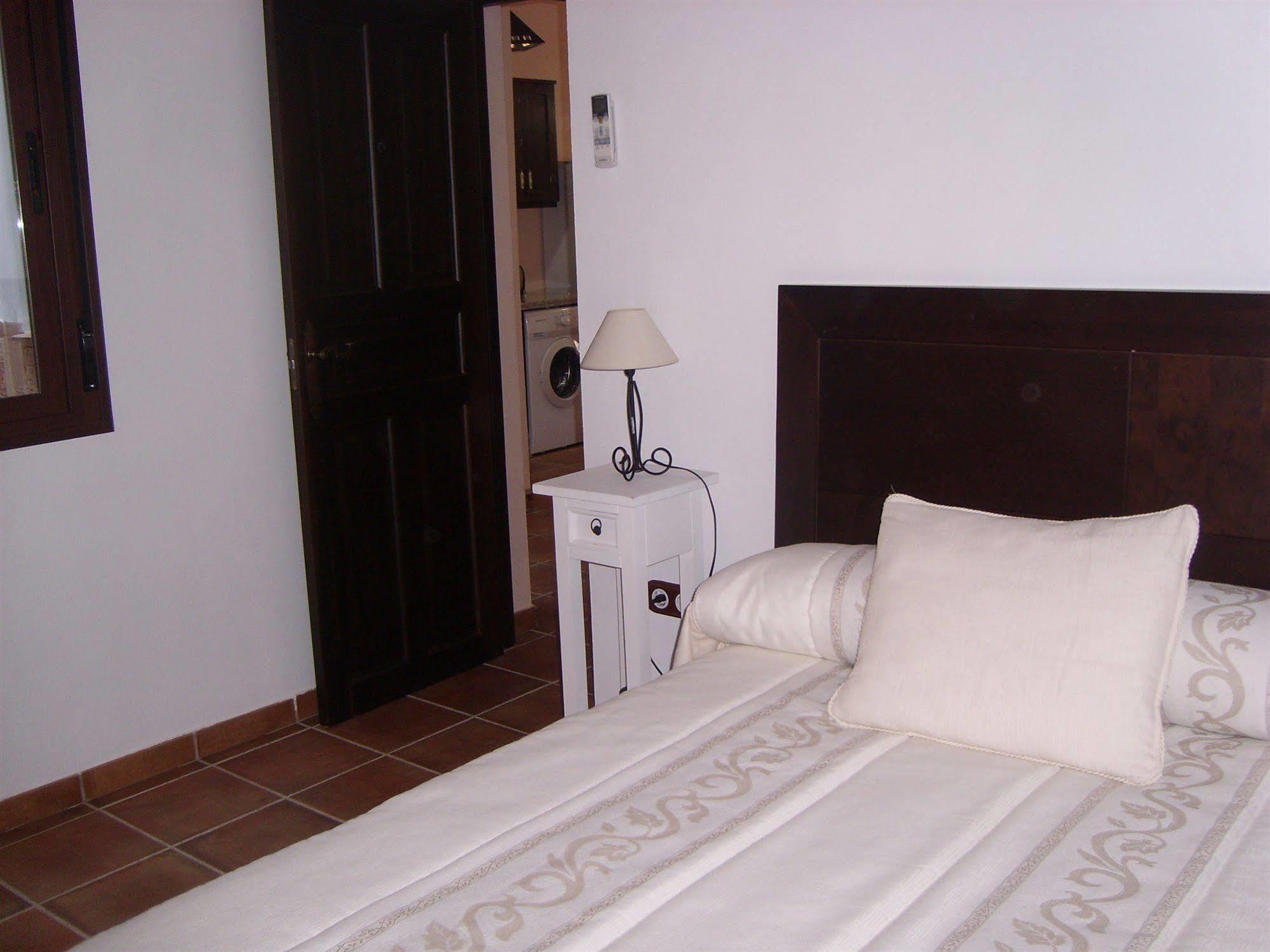 Apartamentos Victoria Bujalance 外观 照片